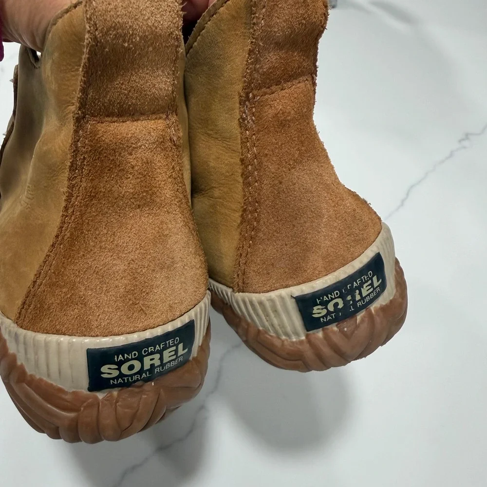 Sorel Out N About Plus Waterproof Duck Boots Tan Black Suede Ankle size  6